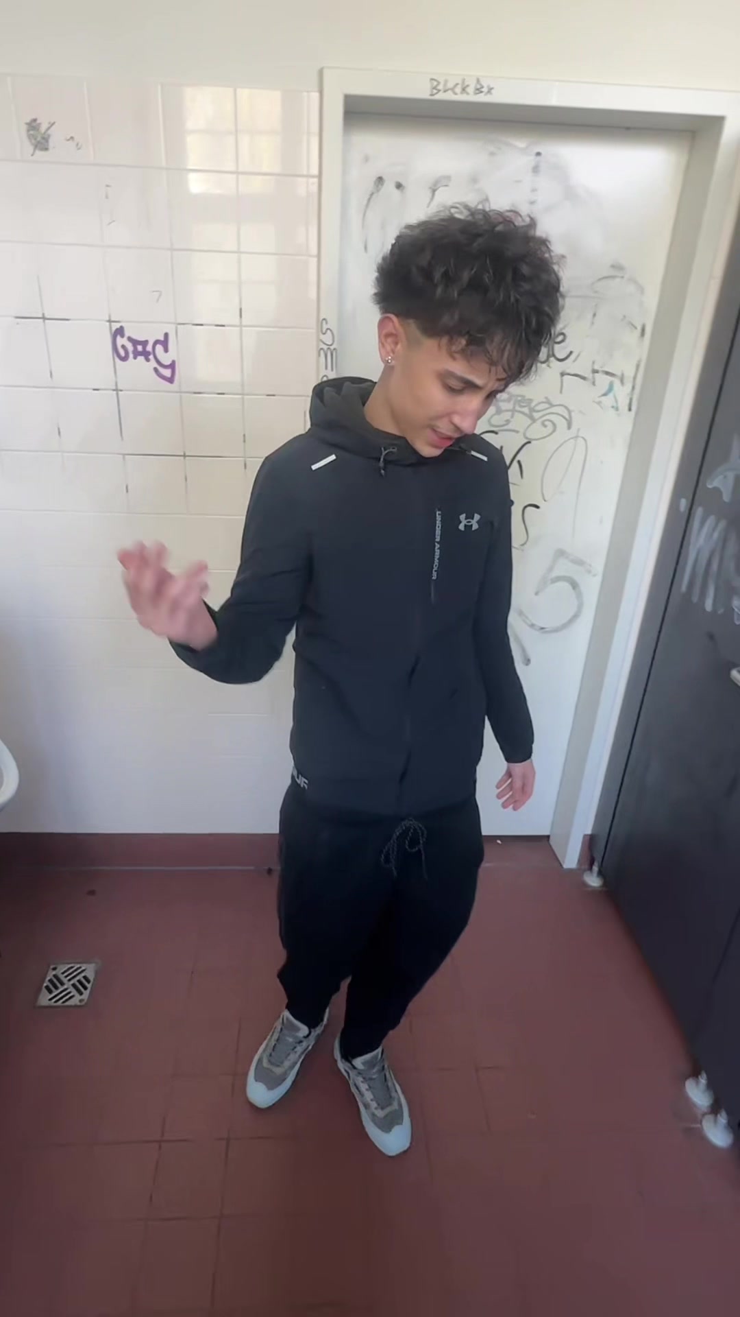 @🫰