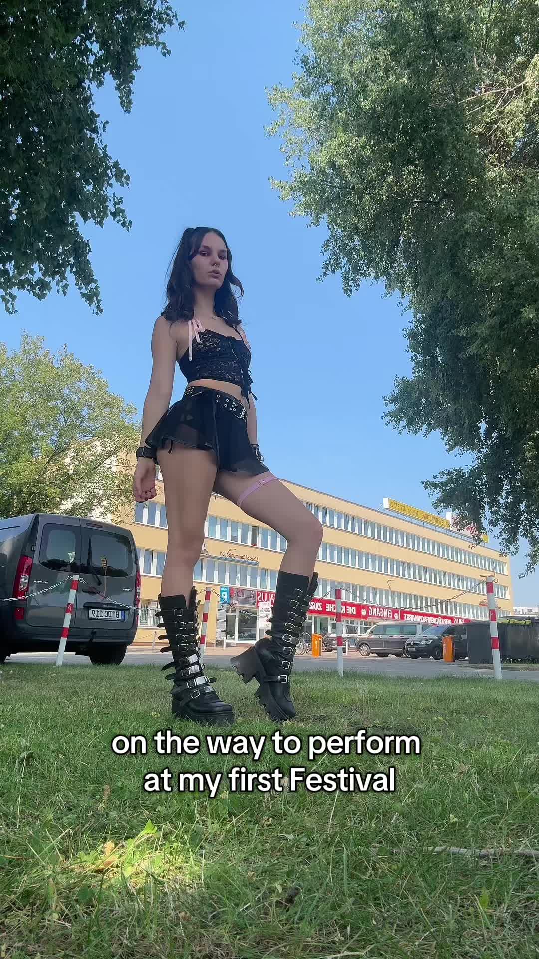 @elissstar