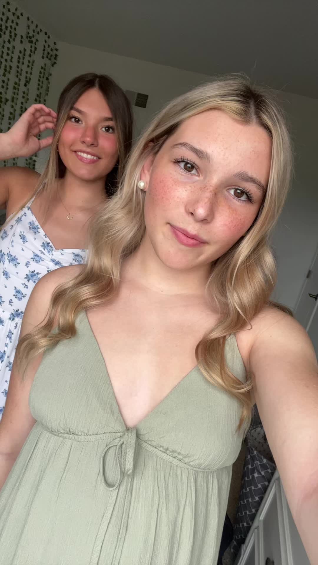 @bella