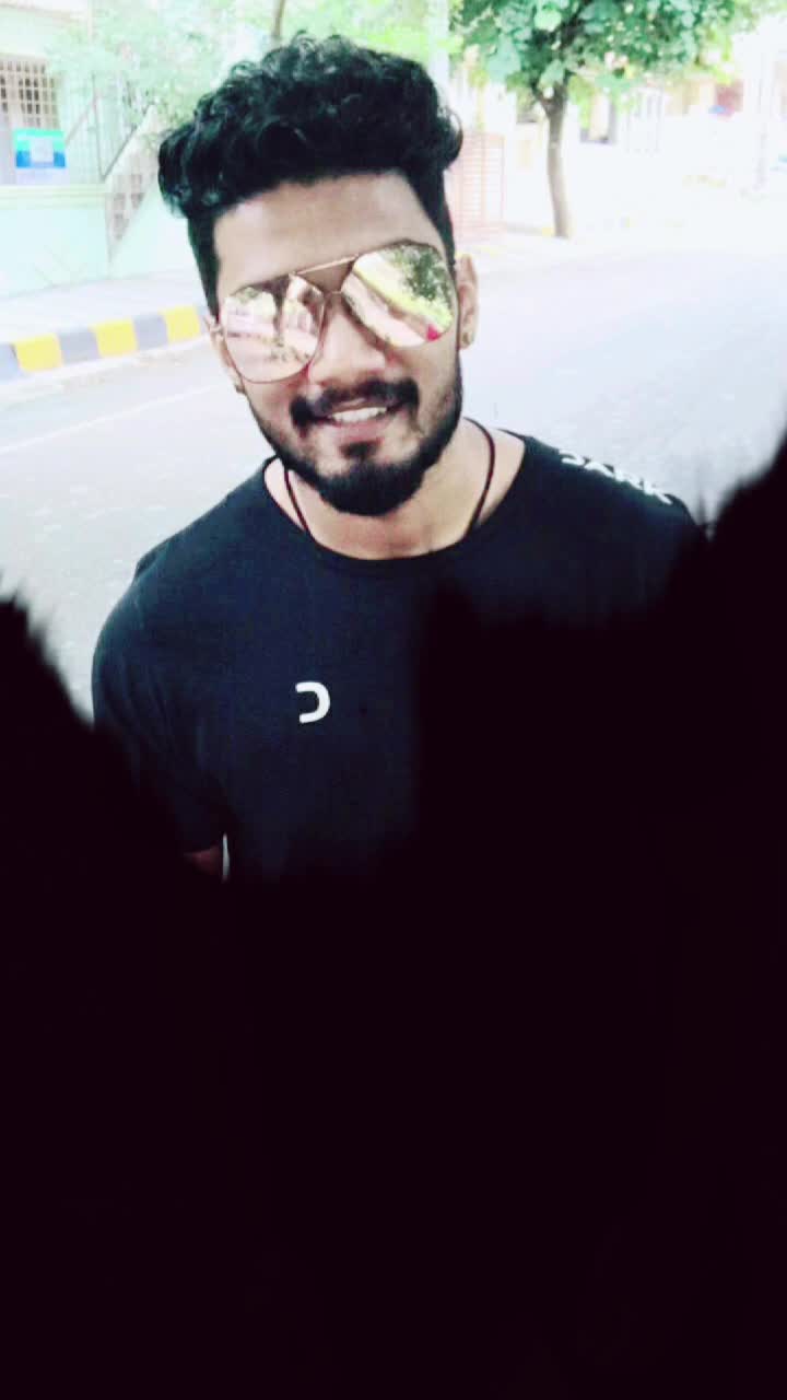 @HÈMÁÑŤH ĻÛÇĶÝ😎🖤