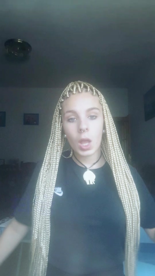 @akarubia