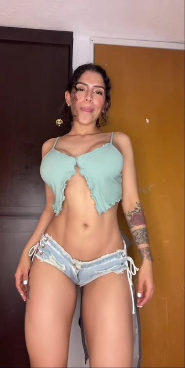 @Valeriakeler_oficial