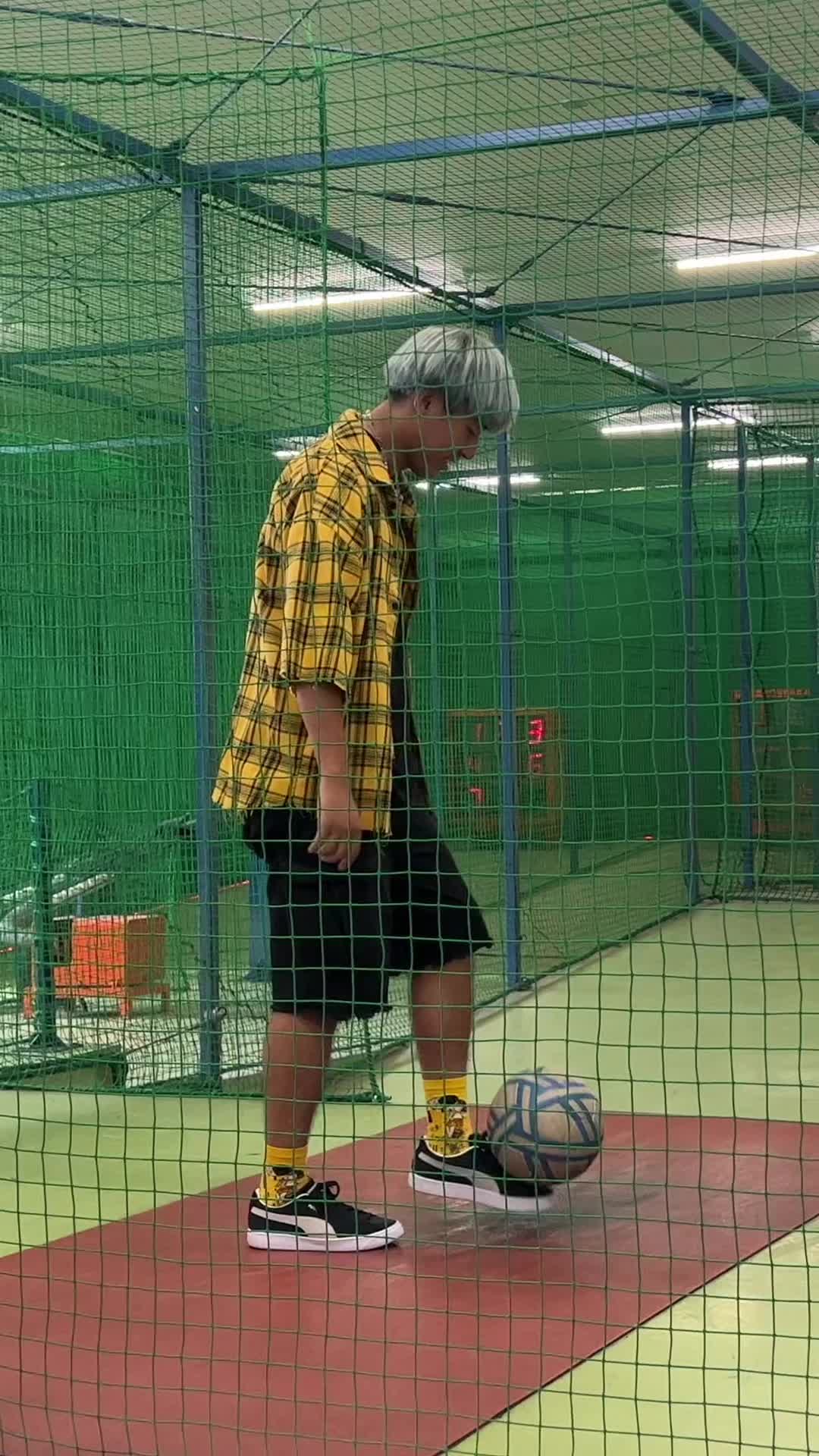 @るい