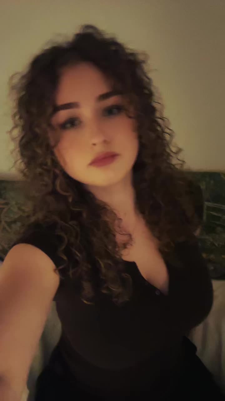 @𑣲Јулија