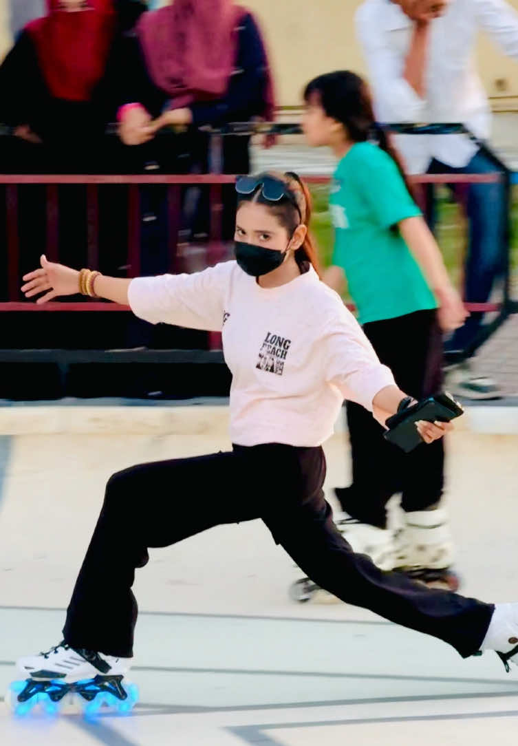 @🌸{𝐔𝐑𝐎𝐎𝐉 𝐒𝐊𝐀𝐓𝐄𝐑}🌸