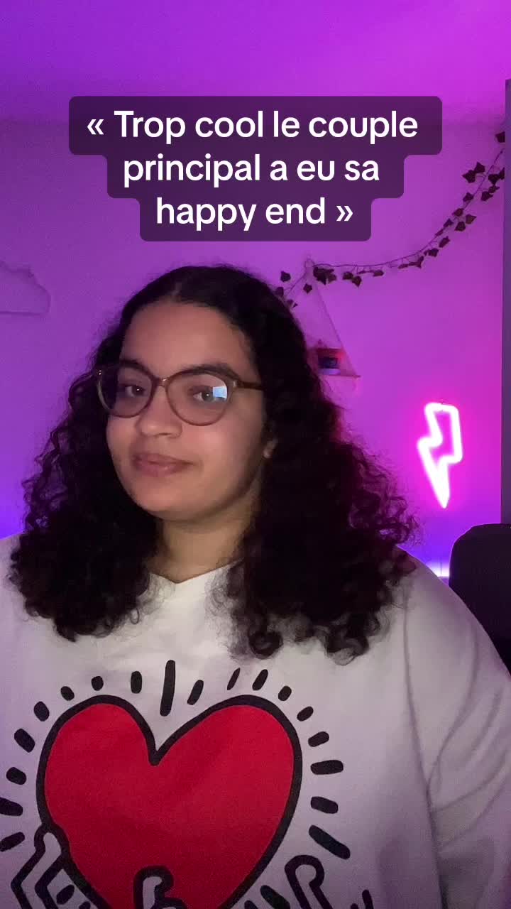 @tothe.moonandbook