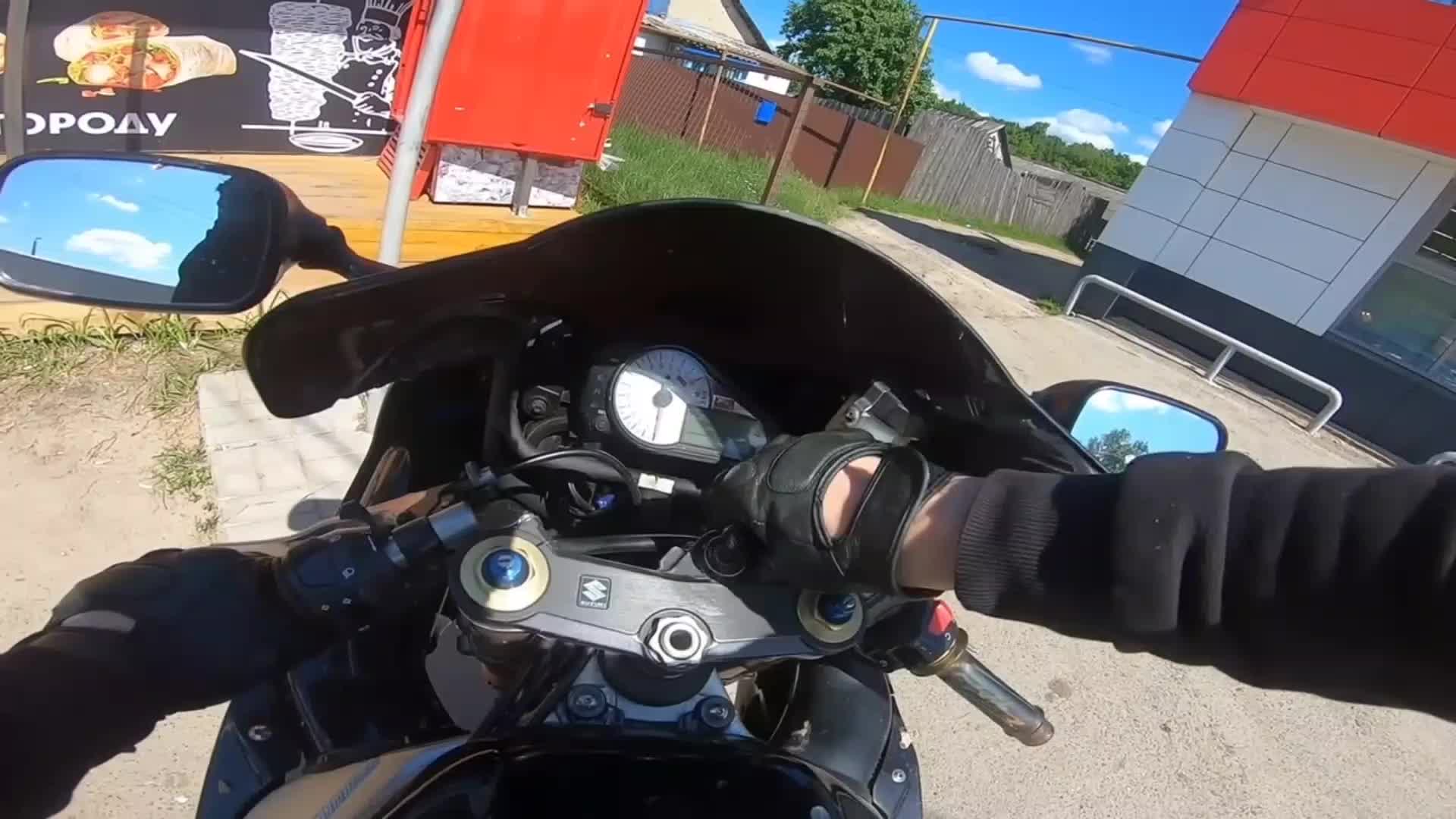 @_qwizzzzz_