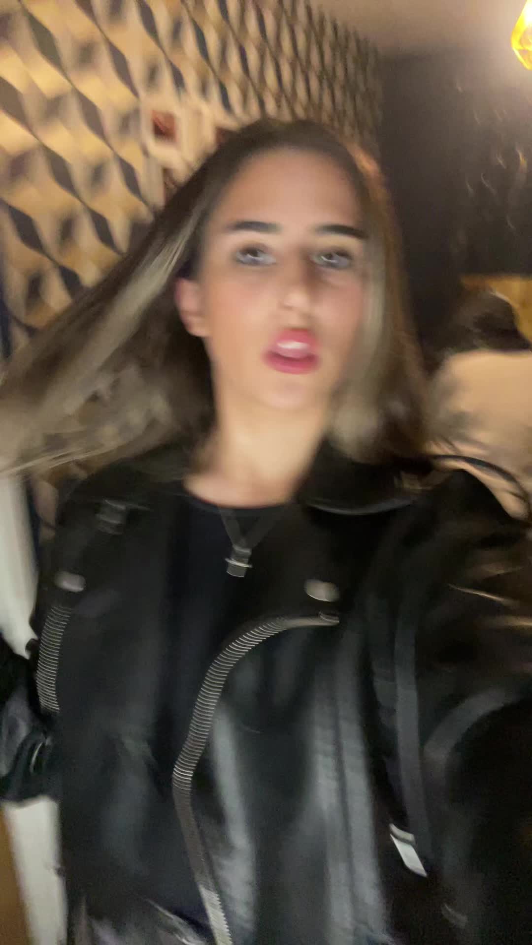 @anna x
