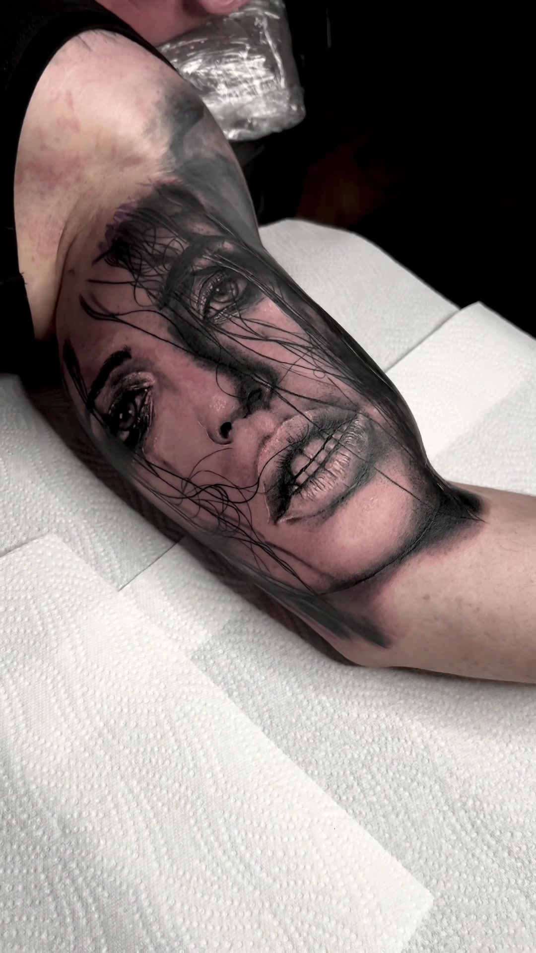 @traenensammler.tattoo