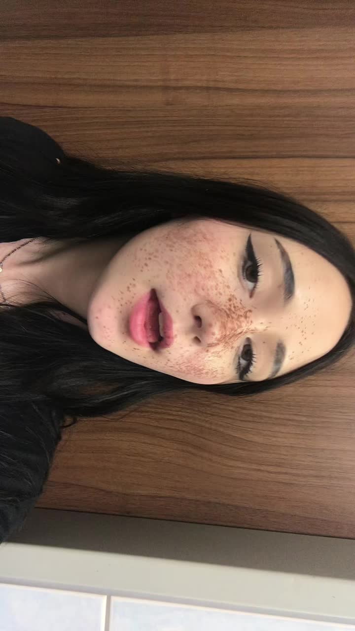 @🤷🏻&zwj;♀️