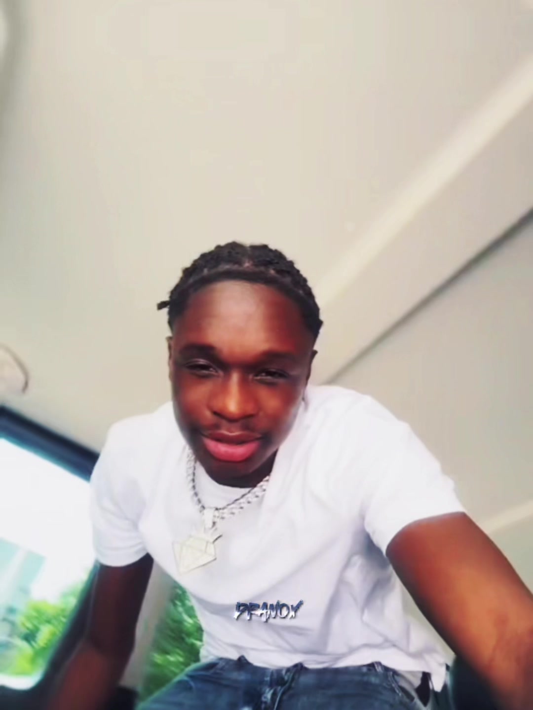 @Sholla4realz📲