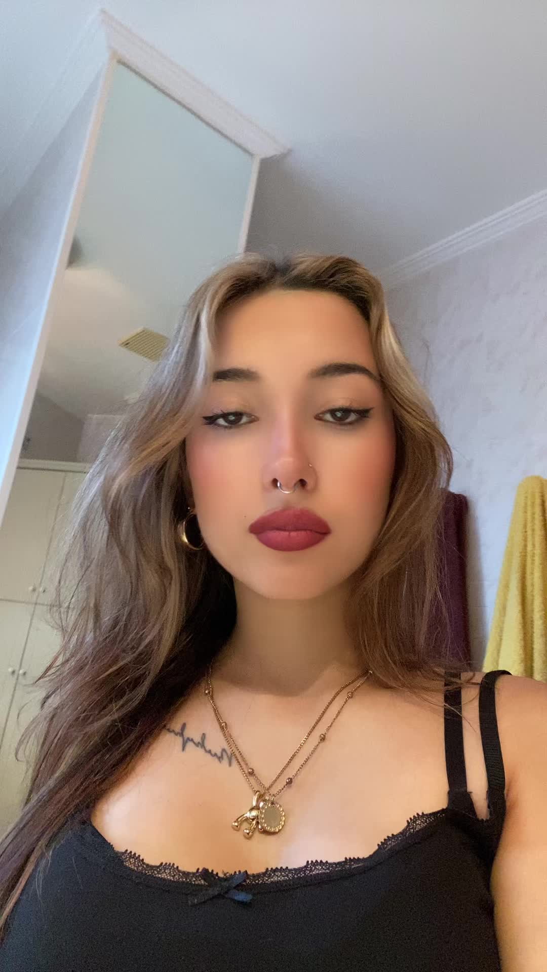 @nixieglow