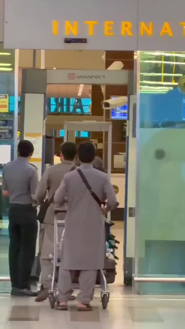 @ملک 🥀