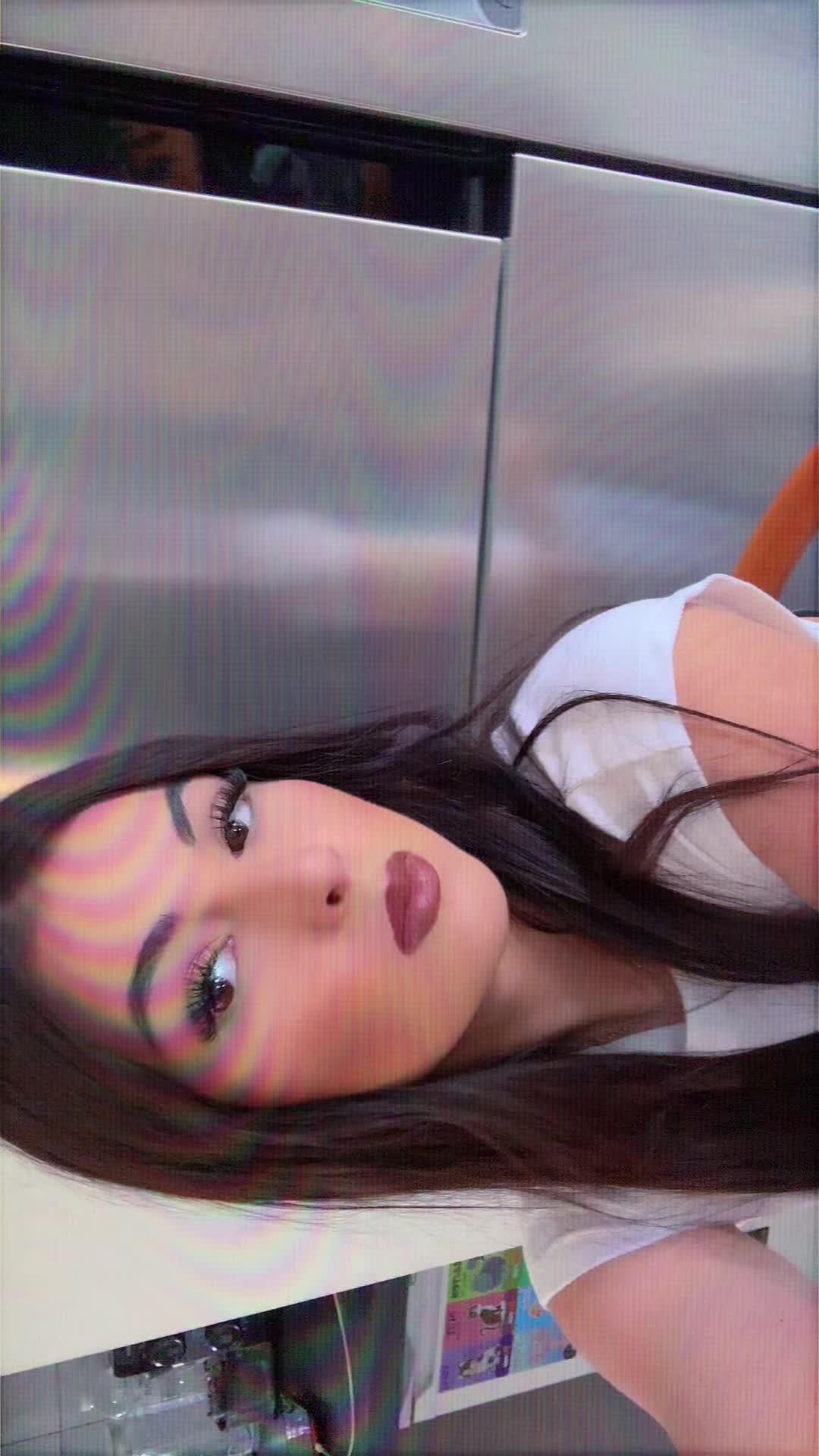 @Mademoiselle