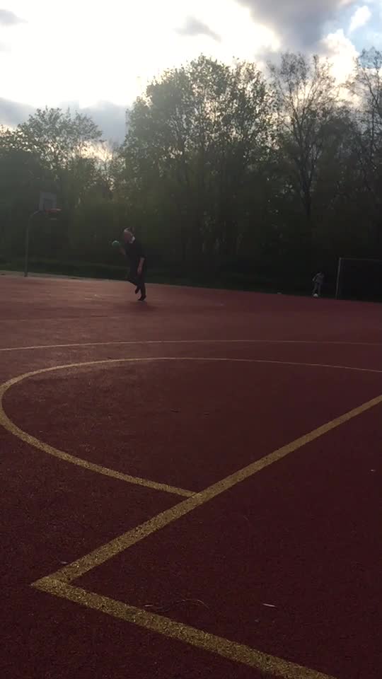 @🤾🏼&zwj;♀️ LEO🤾🏼&zwj;♀️