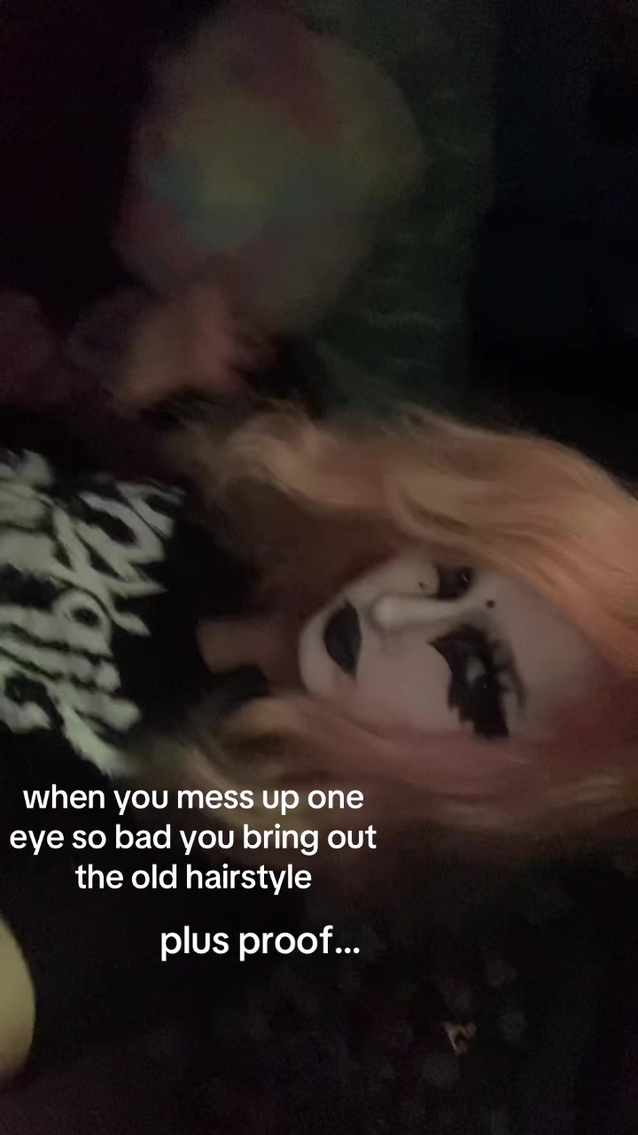 @Bec🫀
