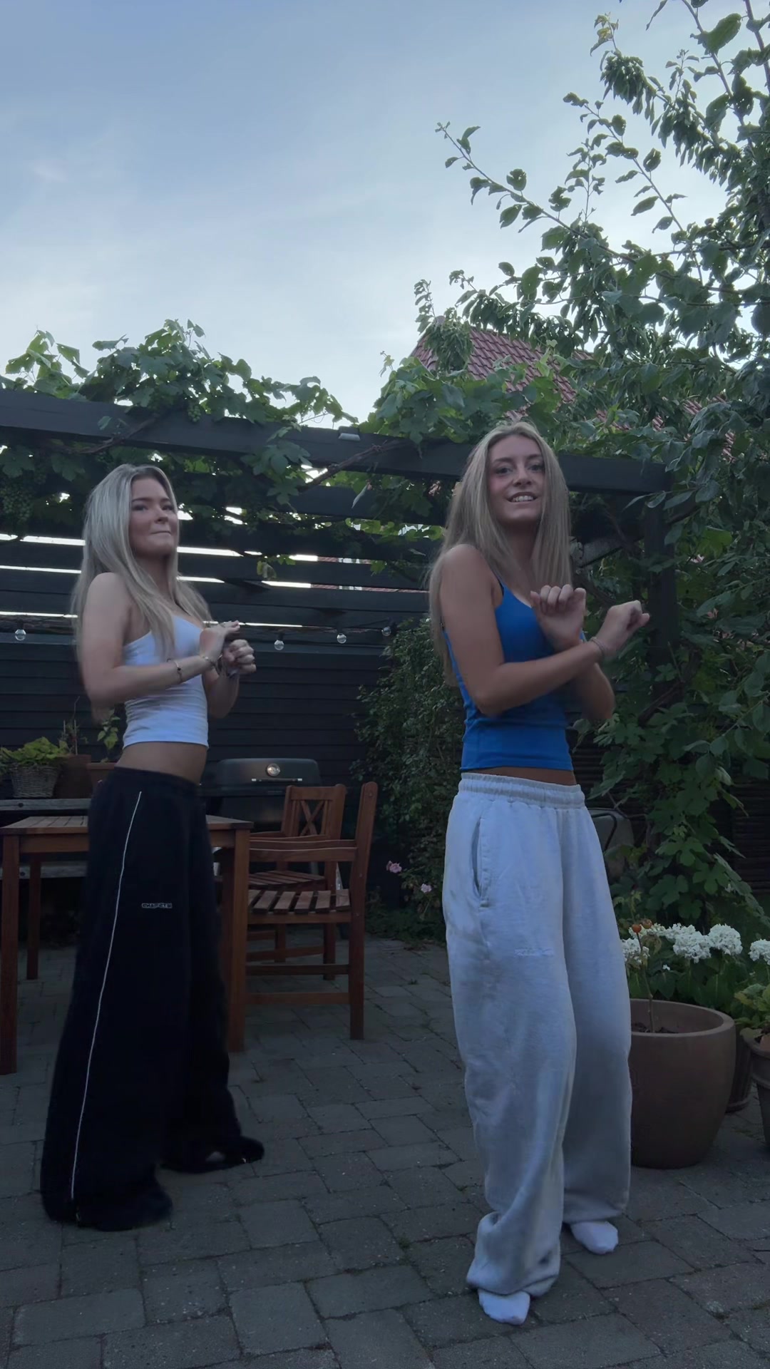 @Frederikke