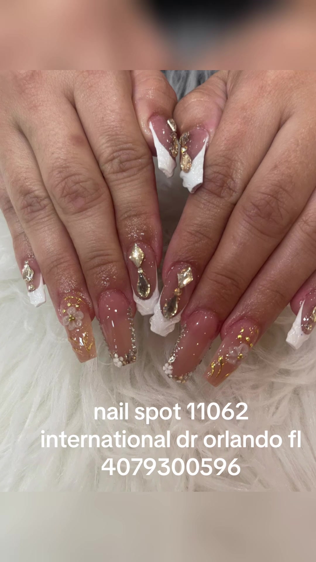 @katenailspot