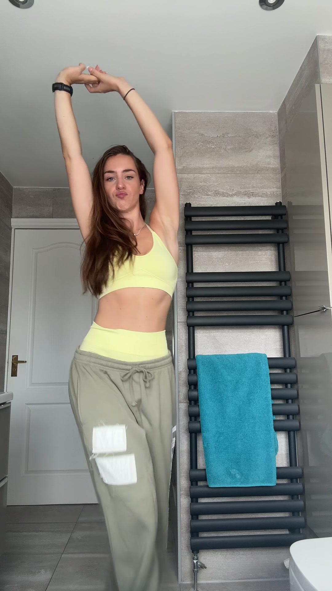 @katielouisefitness