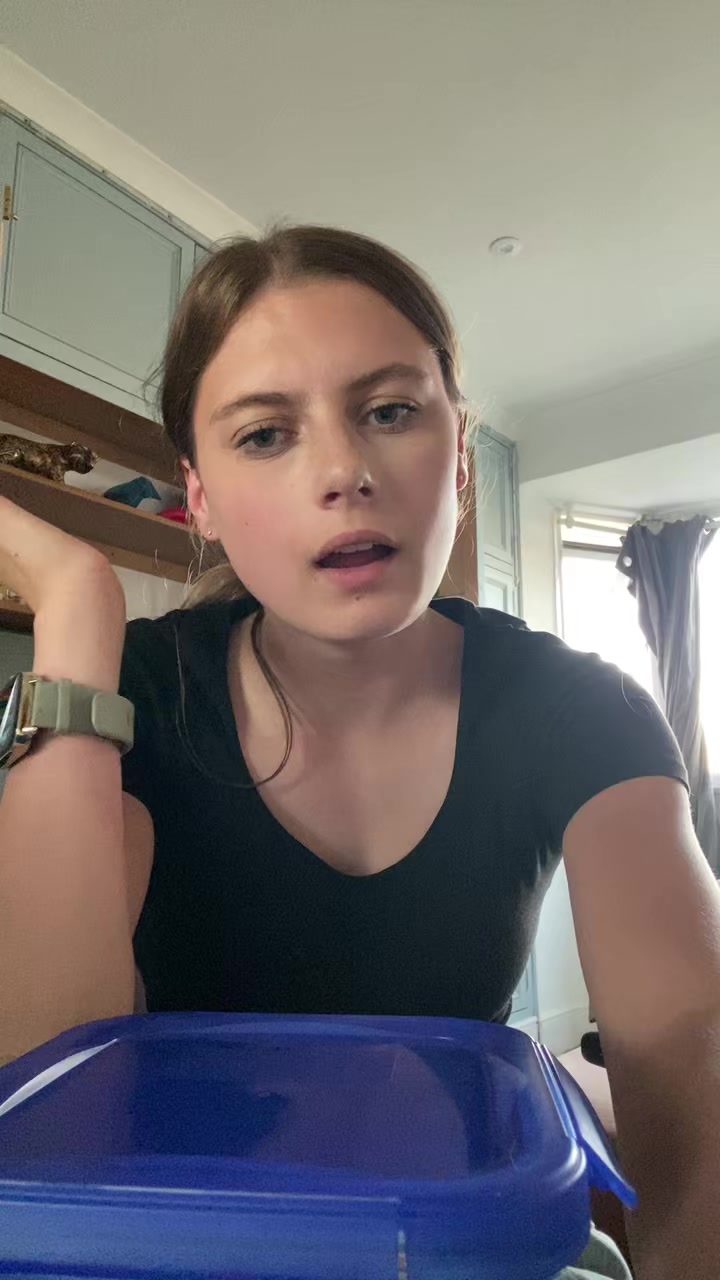 @Zoezarembaevans(mainaccount)