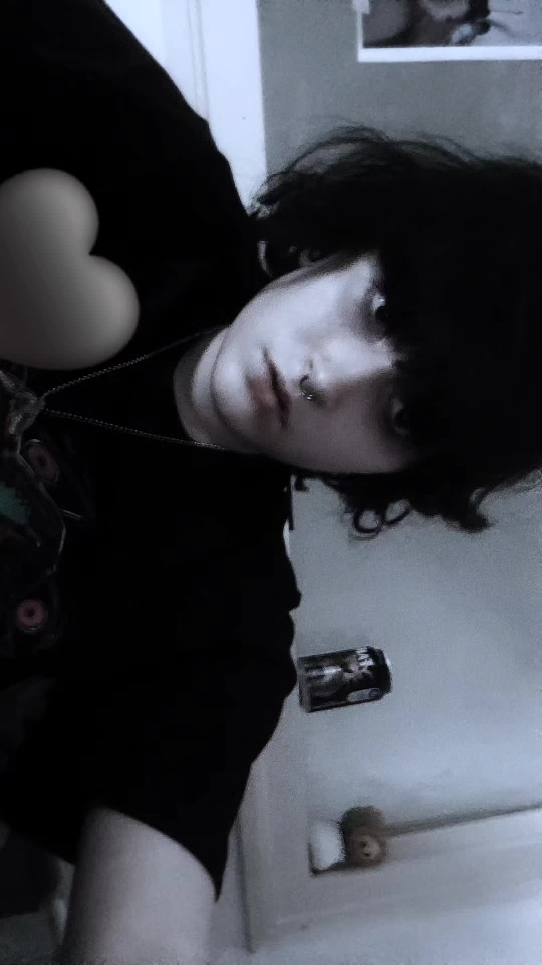 @⏤͟͟͞͞˙٭𝔨𝔢𝔯𝔬𝔰𝔦𝔫𝔢 ✩٭˚.♫