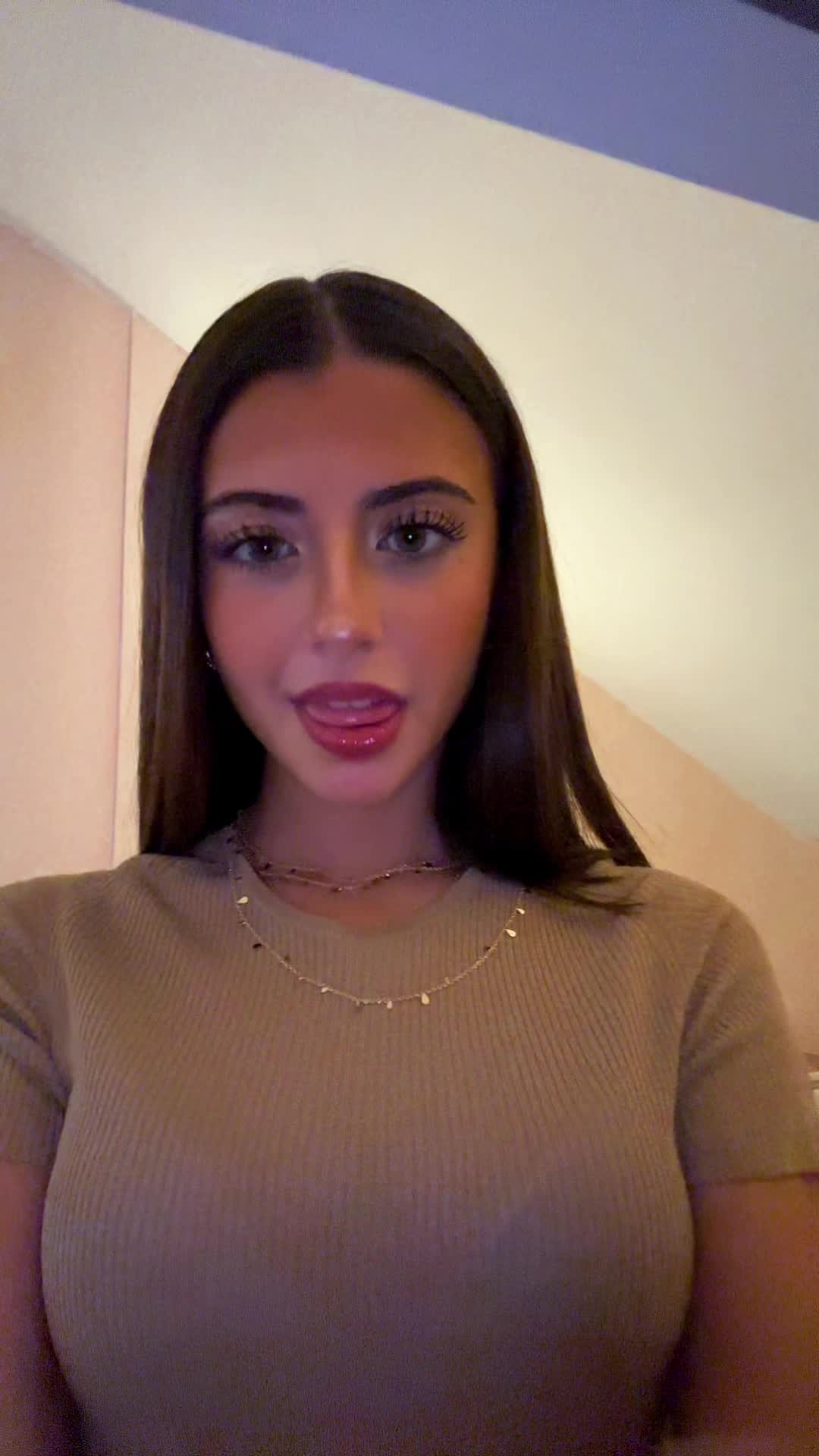 @irisgomezzzz