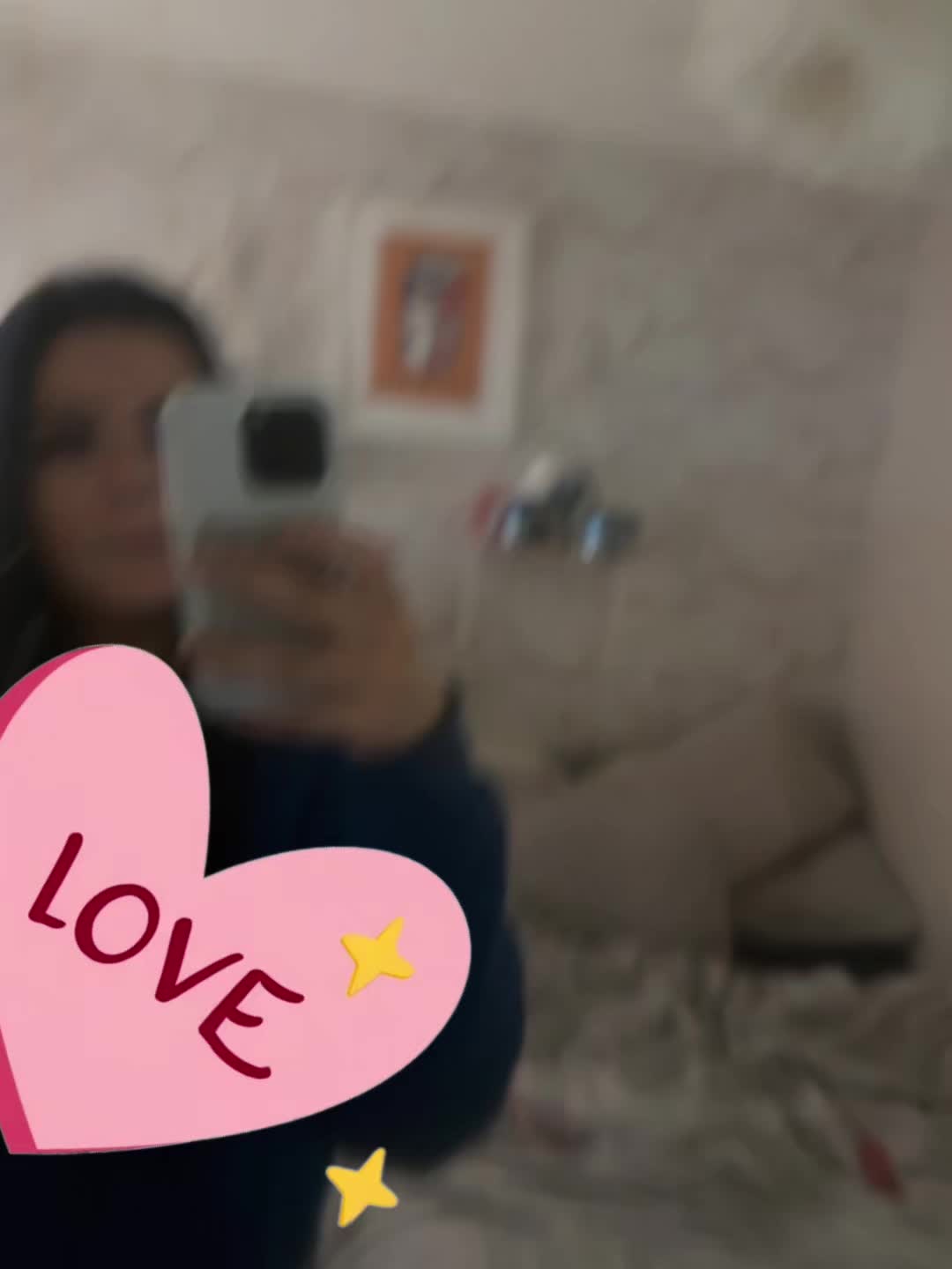 @Liv.priv