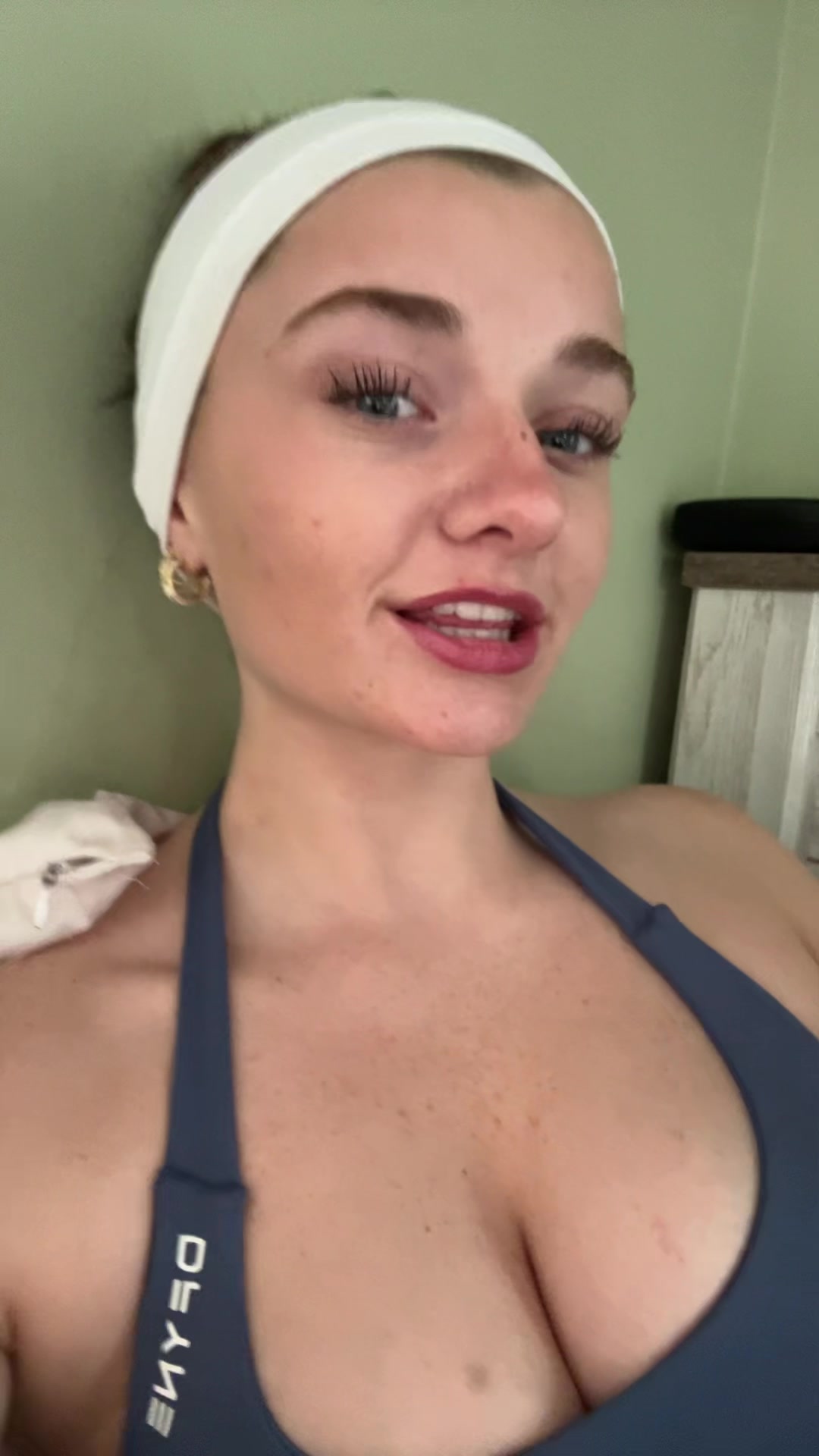 @K