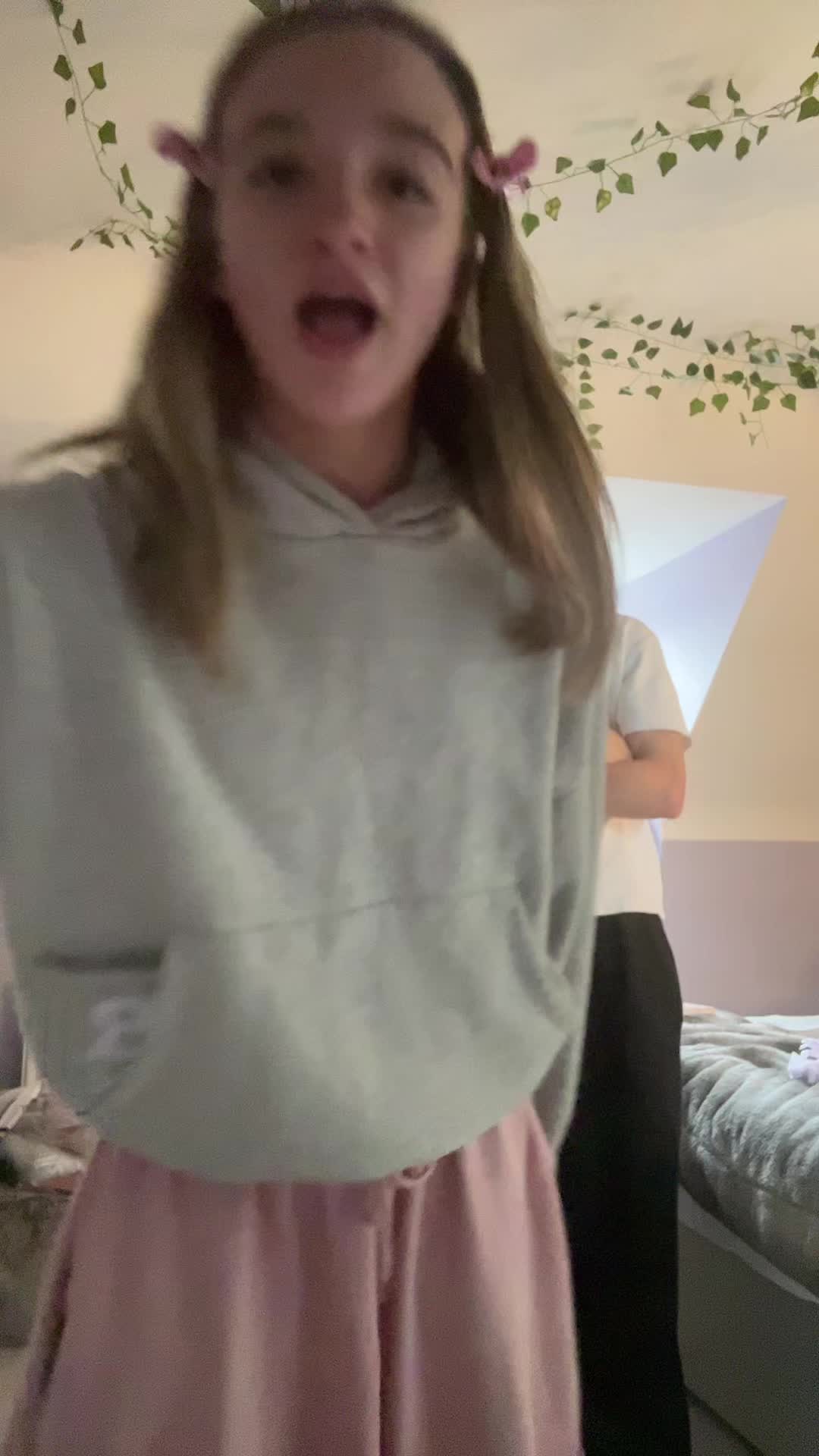 @evieeeee