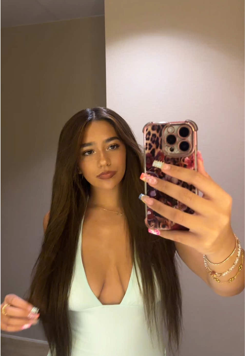 @𝐜𝐚𝐬𝐞𝐲 𝐥𝐨𝐧𝐭𝐨𝐜