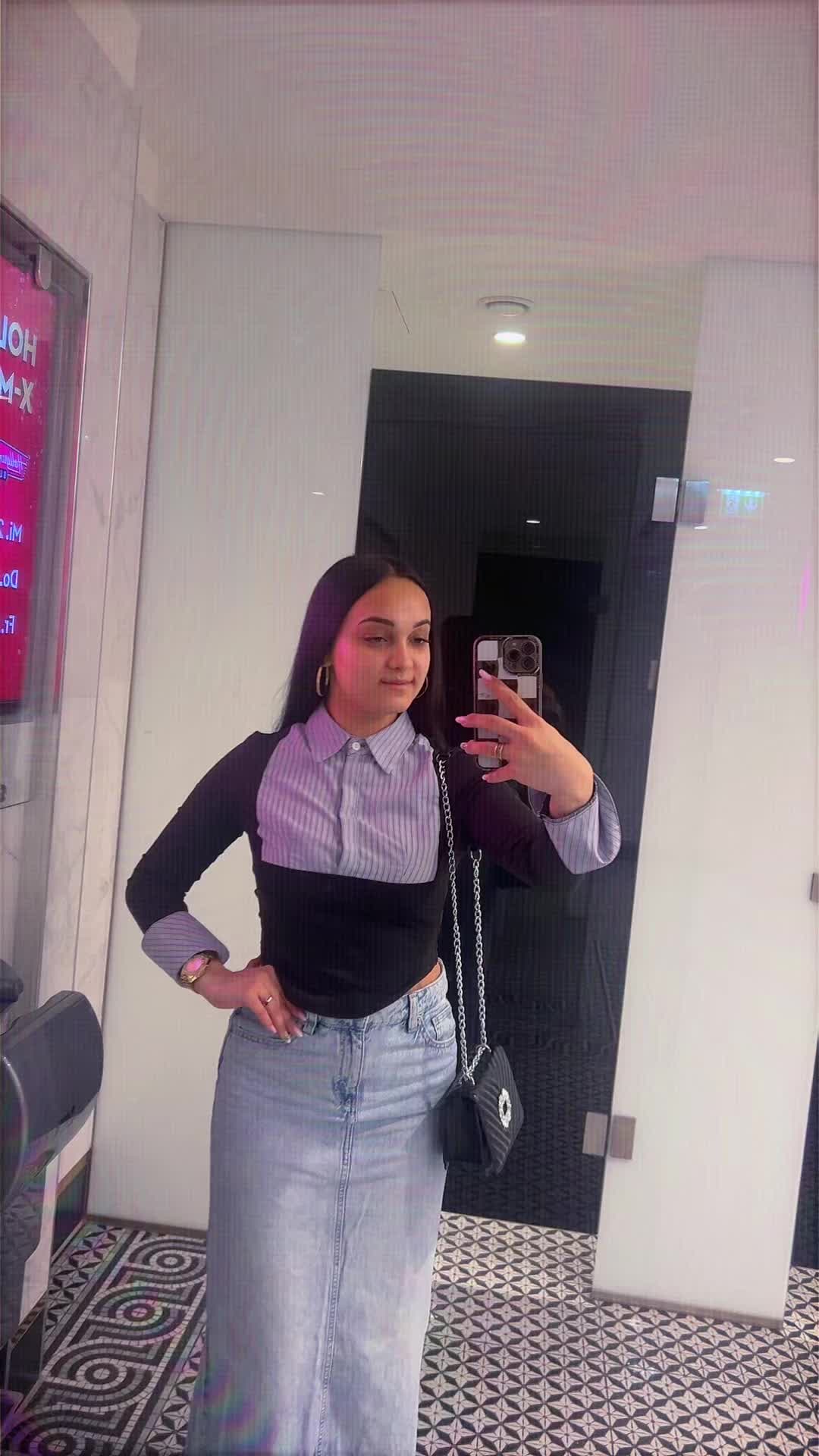 @Larisa💘