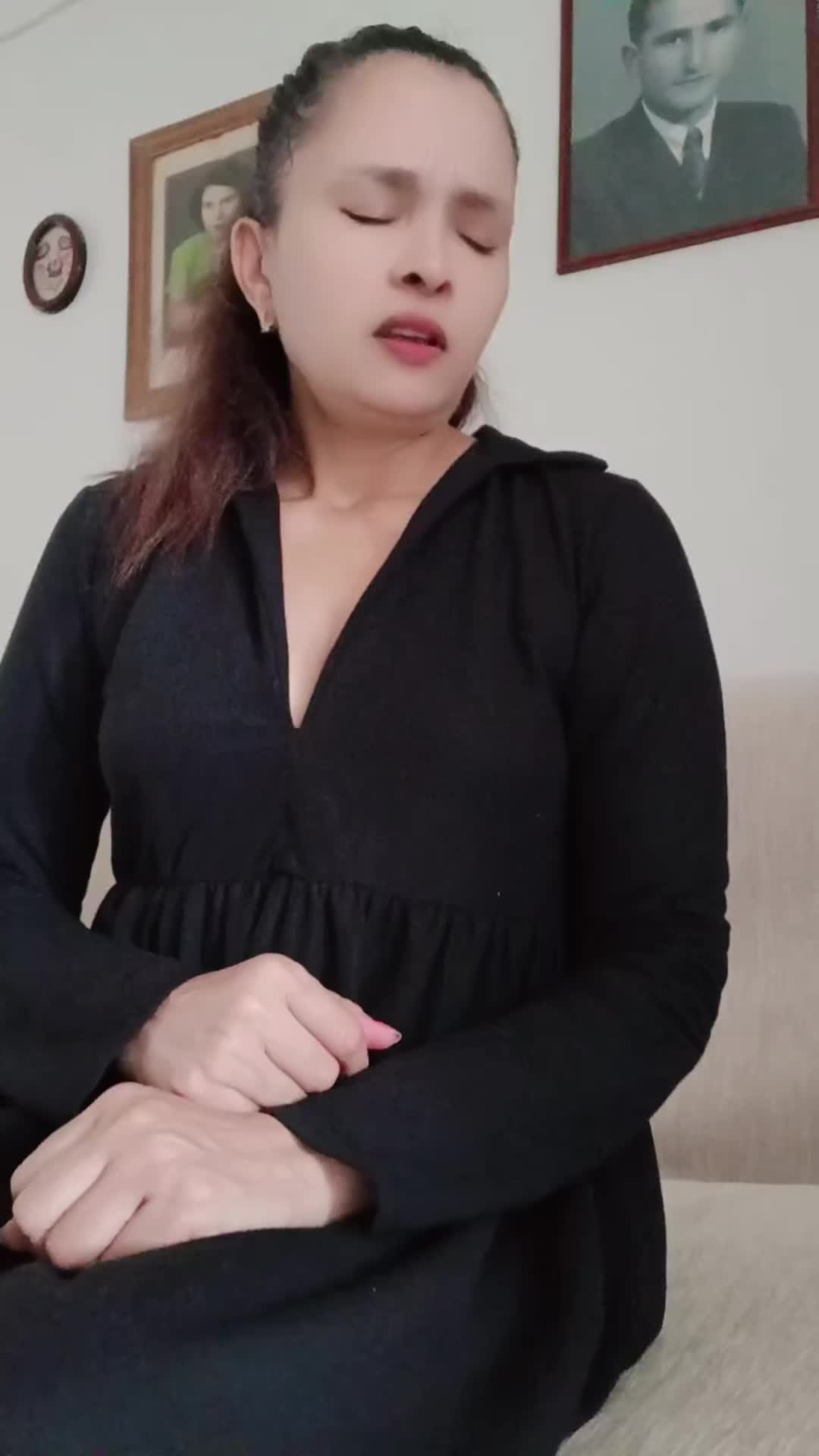 @🎶मिनु न्यौपाने 🎶🎼🎤🎶cy🇨🇾