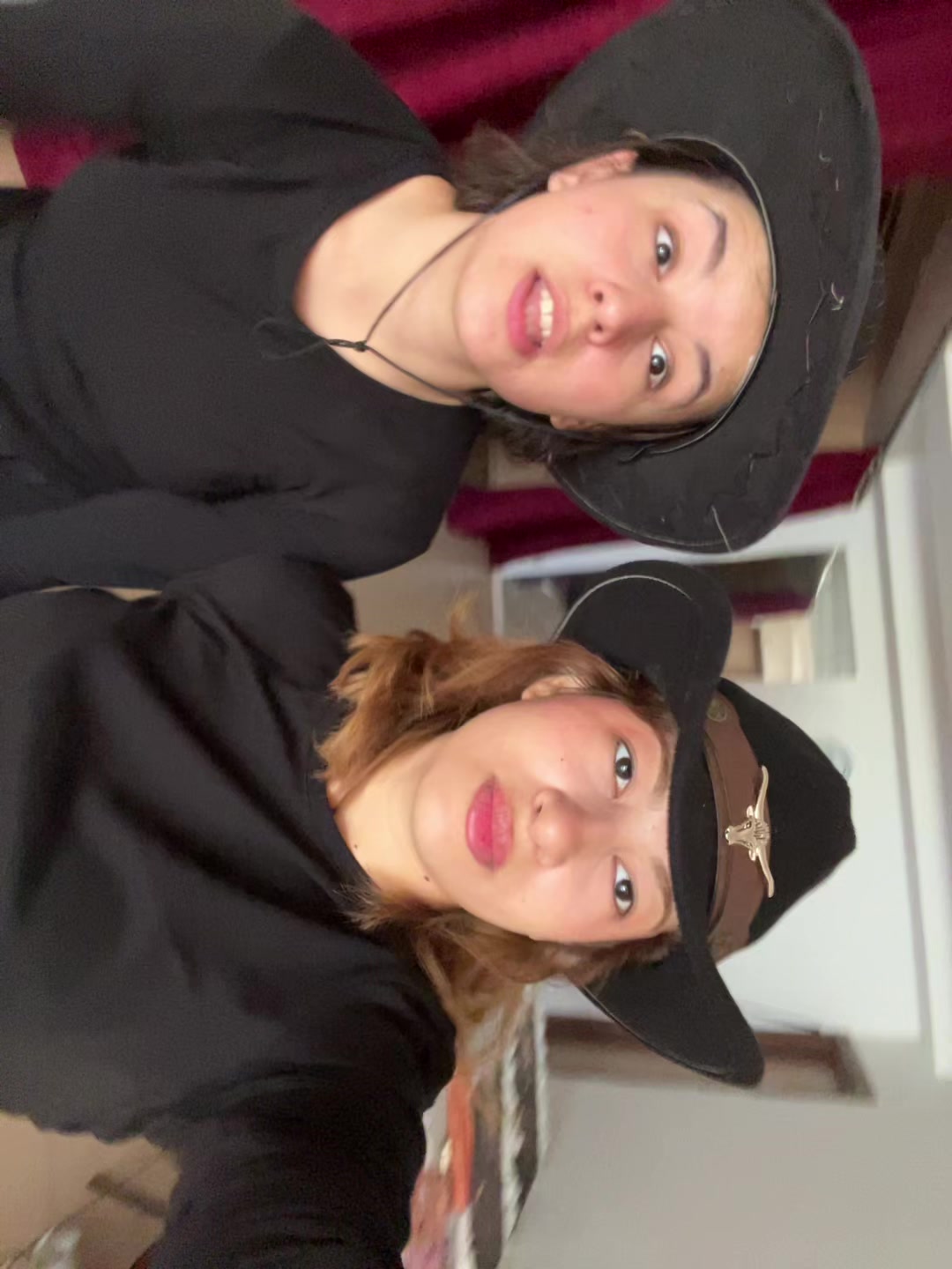 @strawberriea