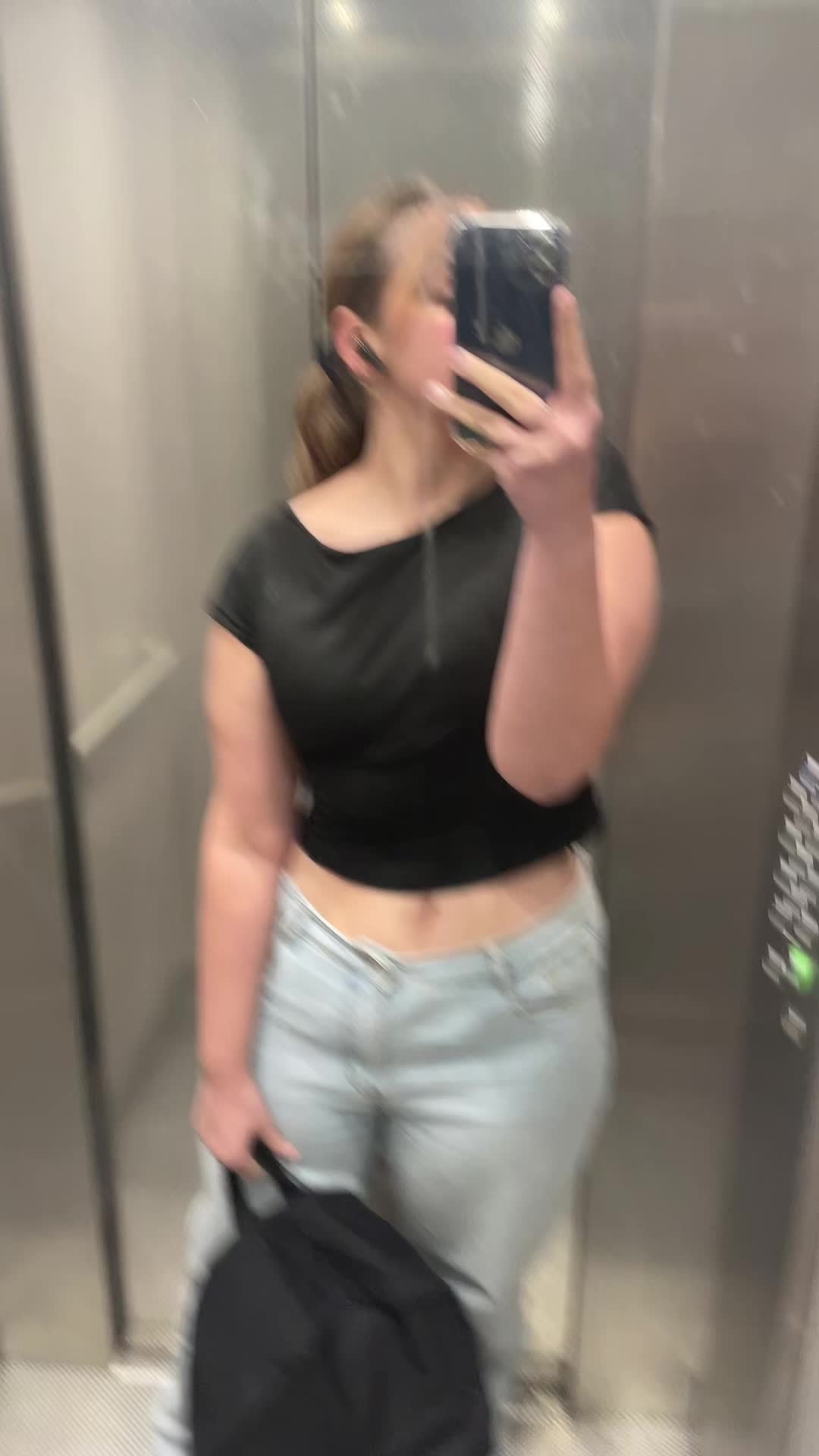 @Moi