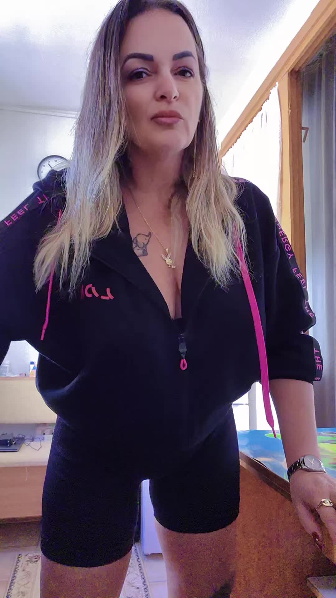 @Cristinazurly 🦂