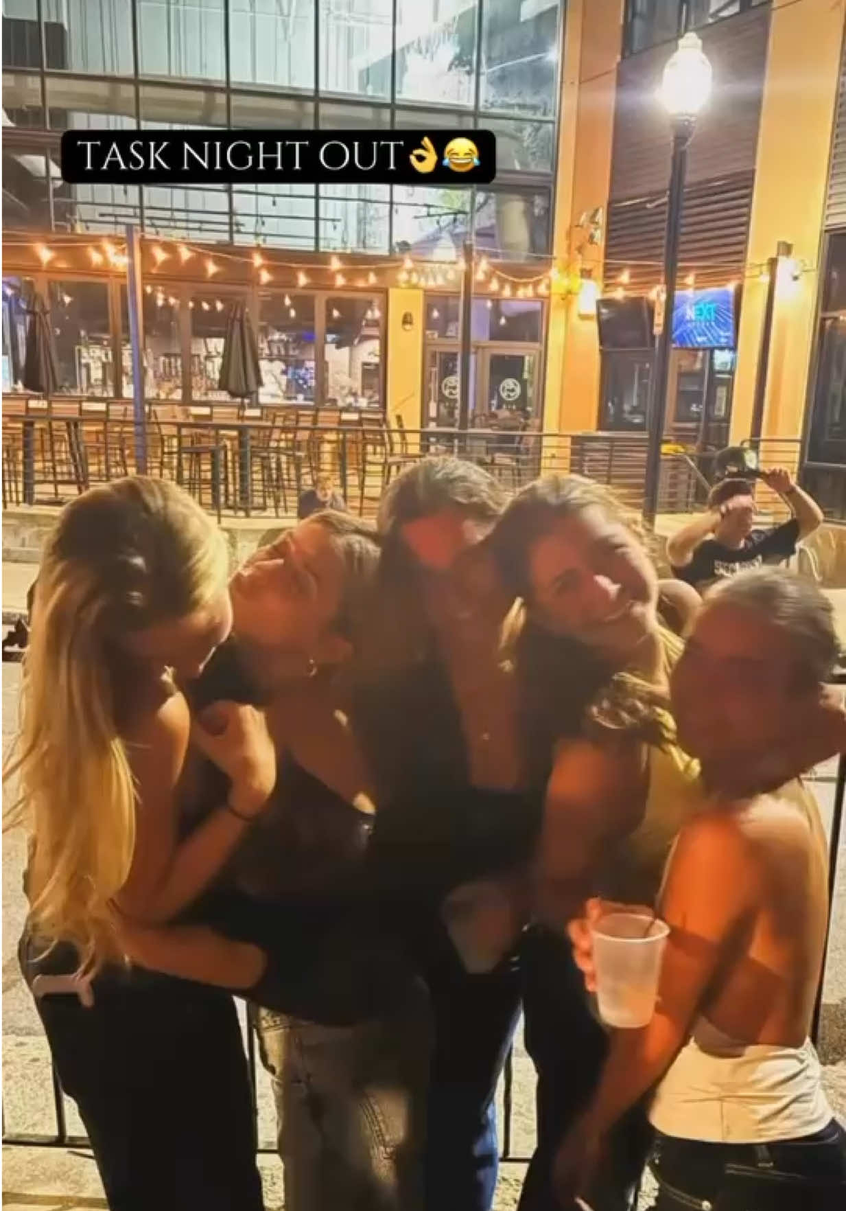 @av
