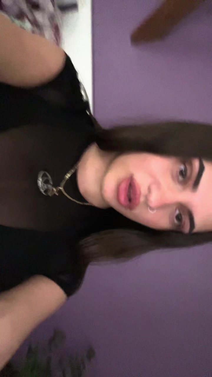 @Donika Purrini