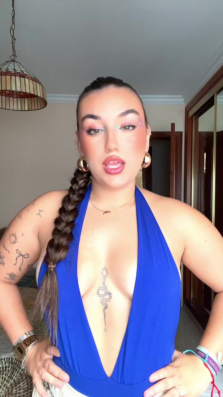 @Alba🕷️