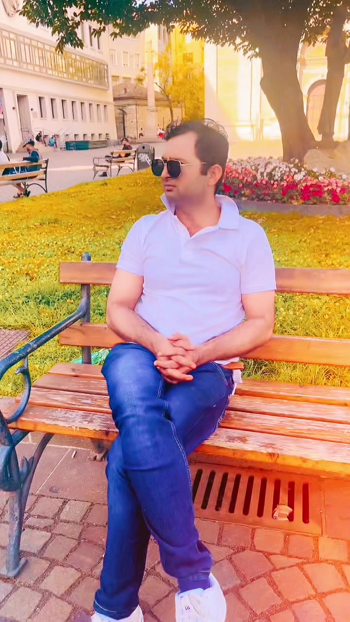 @SAQIB KAZMI 🇮🇹