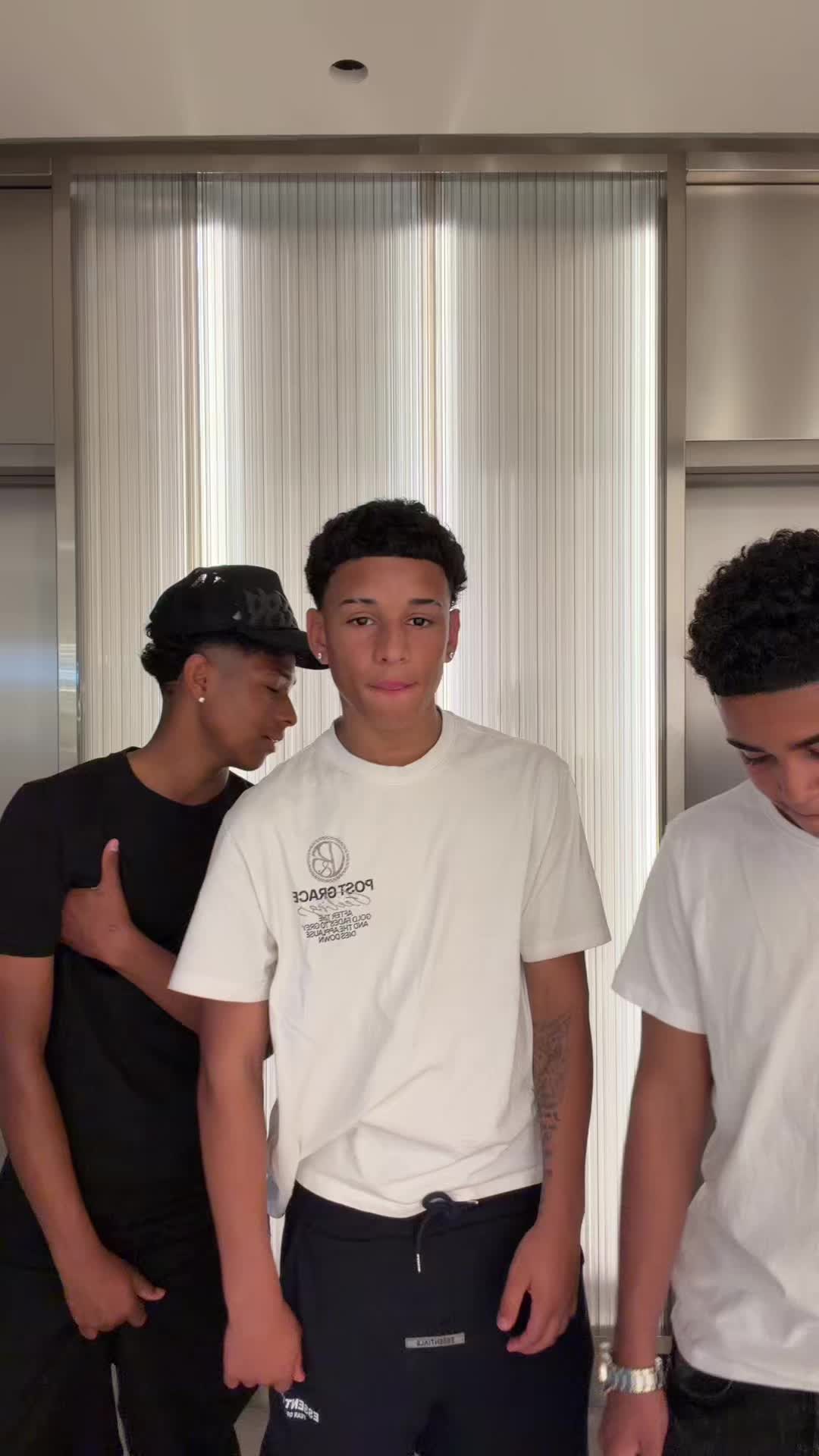 @𝐌𝐱𝐥𝐚𝐳𝐚🗽
