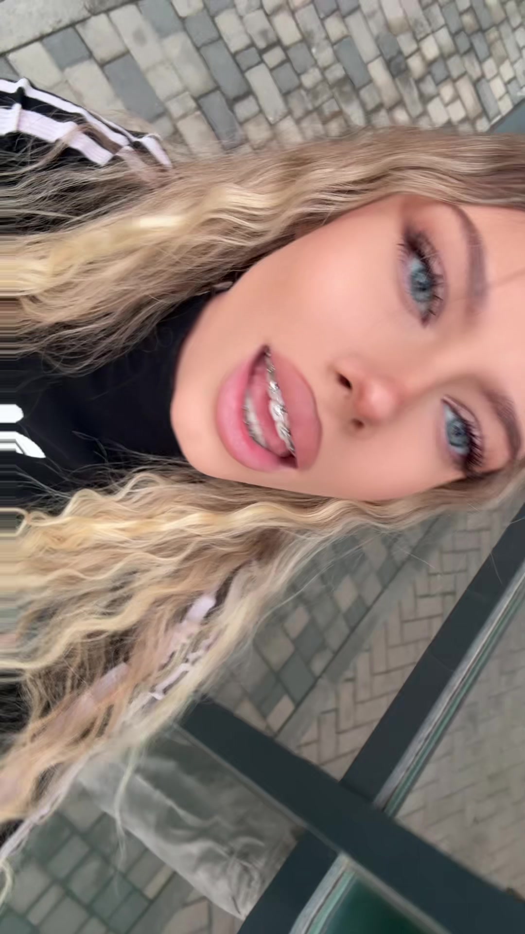 @Элиса