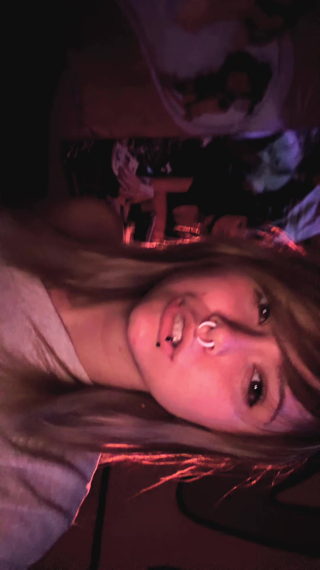 @Lainey🎞️