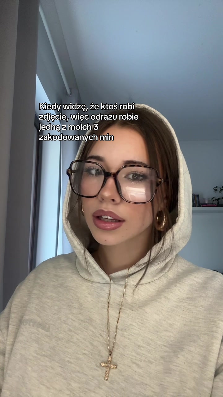 @Julka🌚
