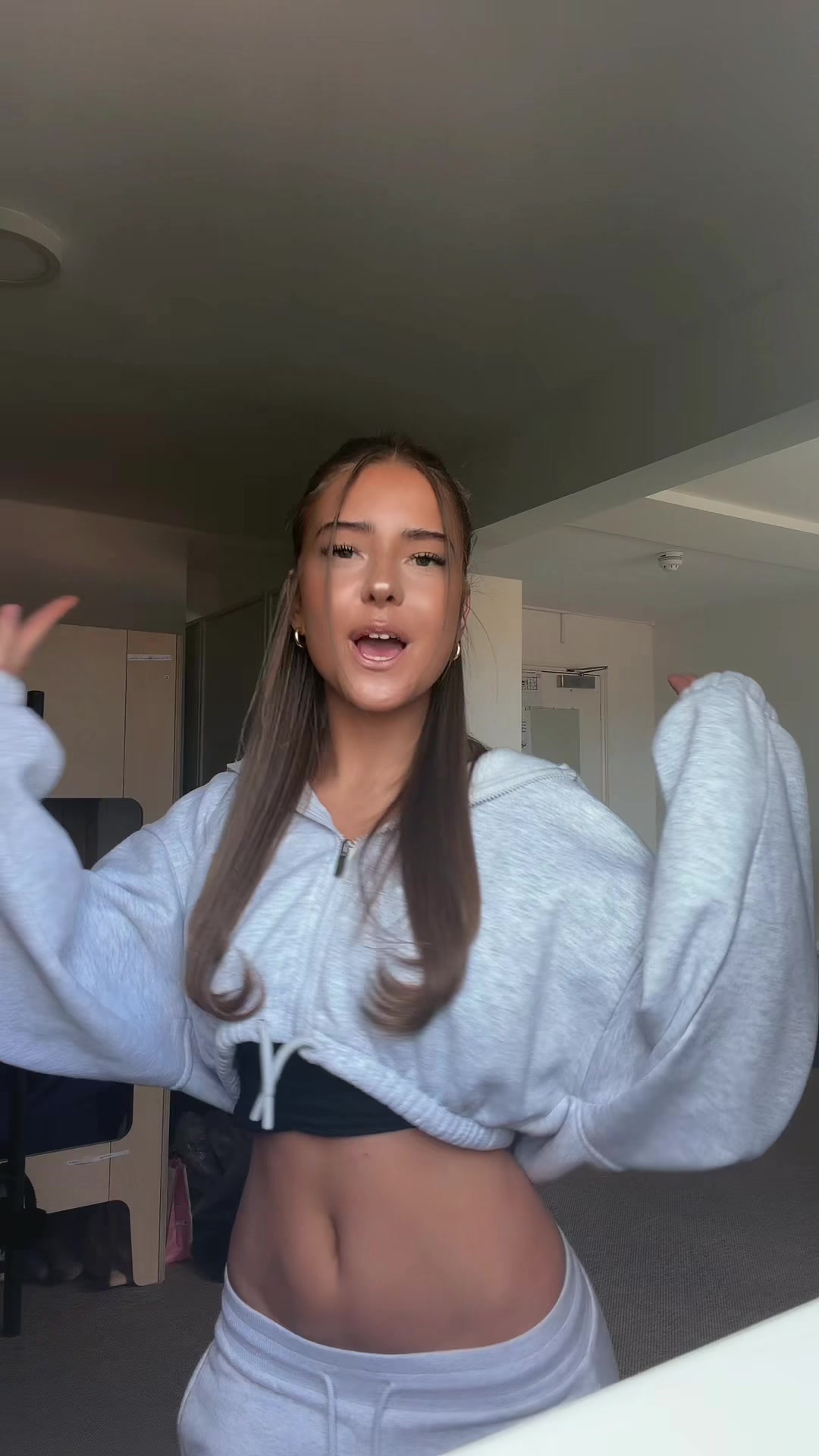 @𝐀𝐈𝐒𝐇𝐀