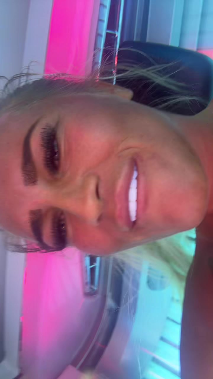 @hrglowellie