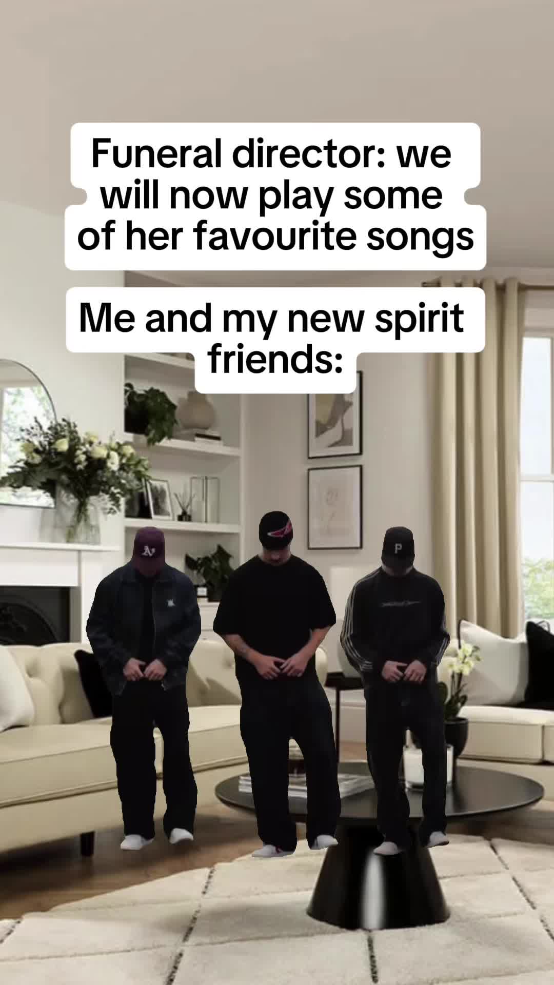 @kellychloexo