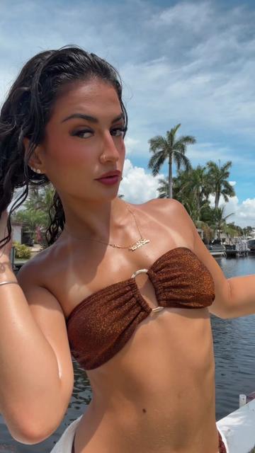 @💋 𝐿𝒱