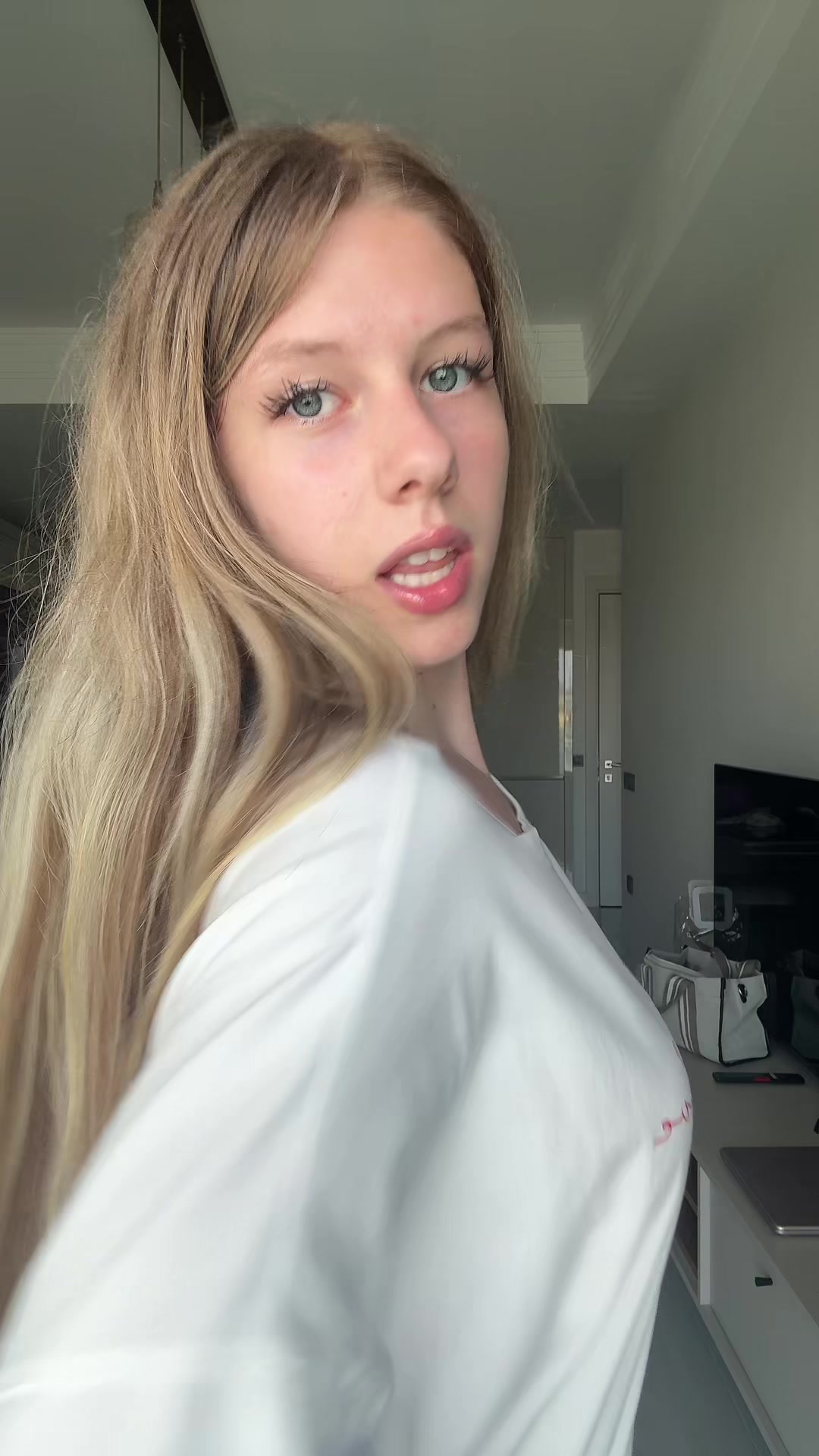 @Никуша