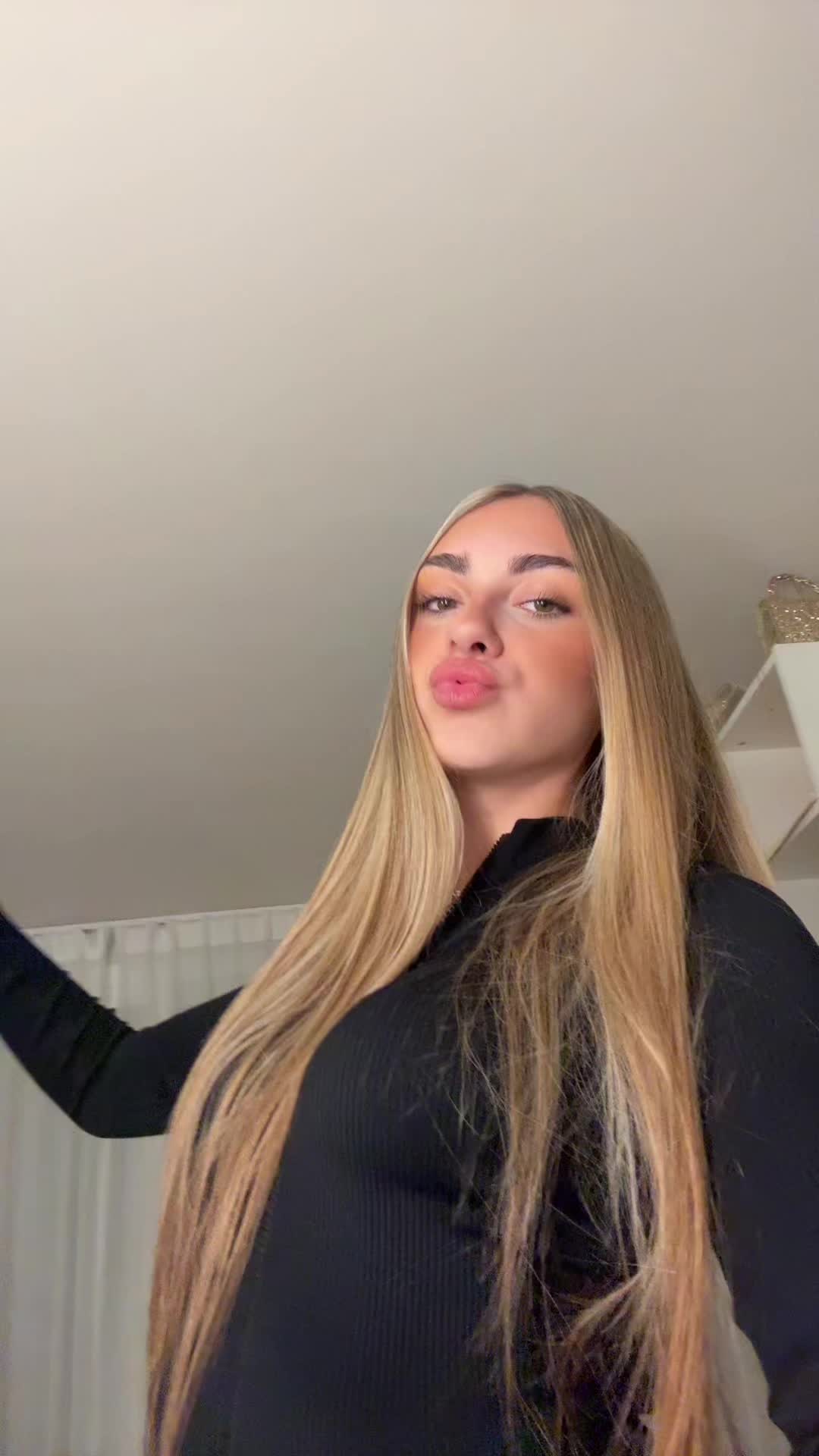 @saradragutinovic_