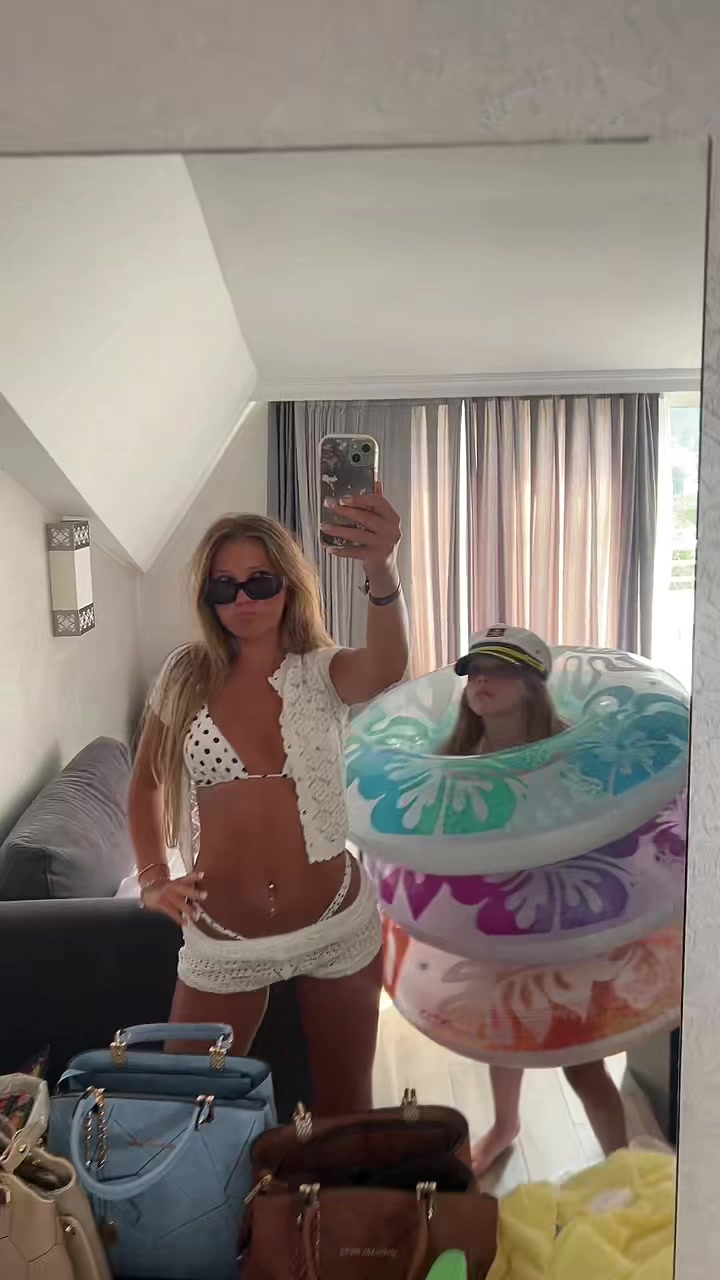 @ameliadxb